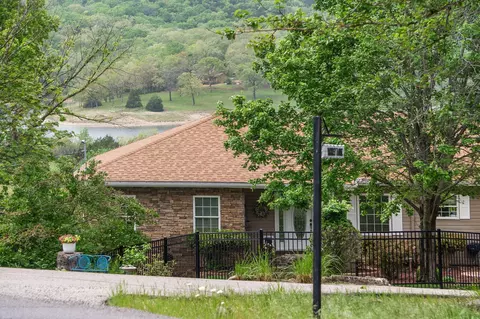19 Violet Ln, Branson West, MO 65737