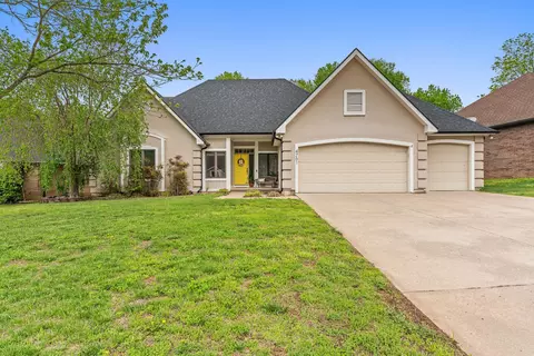 4761 E Latoka Ct, Springfield, MO 65809
