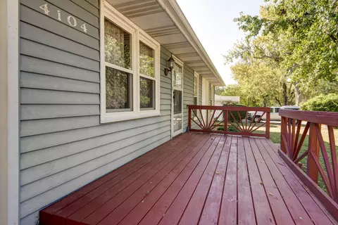4104 S Meadowlark Dr, Springfield, MO 65807