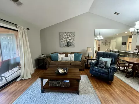 Living - 175 Avondale Dr #14, Branson, MO 65616 photo 2 of 4