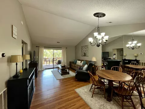 Dining - 175 Avondale Dr #14, Branson, MO 65616 photo 1 of 1