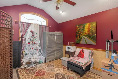 Bedroom - 3848 W Suzanne St, Battlefield, MO 65619 photo 2 of 4