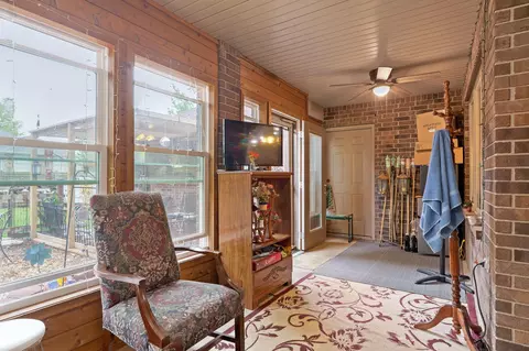Exterior - 3848 W Suzanne St, Battlefield, MO 65619 photo 5 of 9
