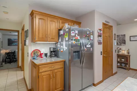 Kitchen - 3848 W Suzanne St, Battlefield, MO 65619 photo 2 of 3