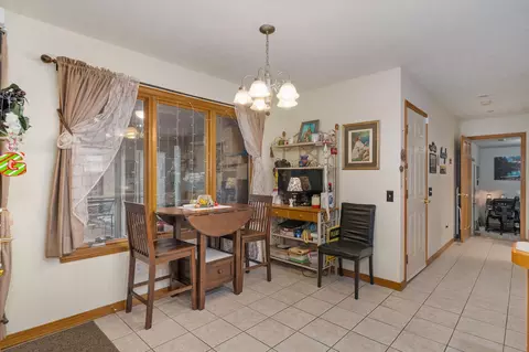 Dining - 3848 W Suzanne St, Battlefield, MO 65619 photo 1 of 1