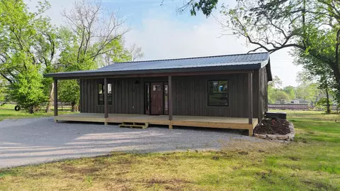 204 W High St, Mansfield, MO 65704