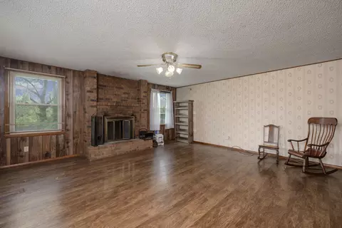 Living - 1237 S Brite Ave, Springfield, MO 65807 photo 3 of 6