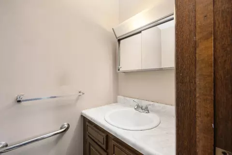 Bath - 1237 S Brite Ave, Springfield, MO 65807 photo 2 of 2