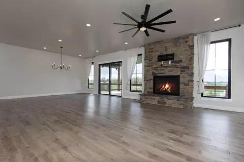 Living - 1840 Tennessee Rd, Ozark, MO 65721 photo 4 of 8
