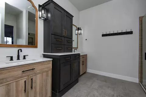 Bath - 1840 Tennessee Rd, Ozark, MO 65721 photo 1 of 6