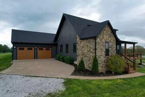 Exterior - 1840 Tennessee Rd, Ozark, MO 65721 photo 6 of 17