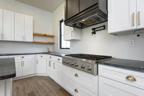 Kitchen - 1840 Tennessee Rd, Ozark, MO 65721 photo 7 of 8