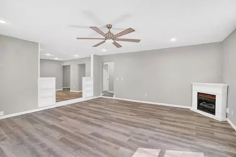 Living - 154 E Brooks St, Republic, MO 65738 photo 2 of 3