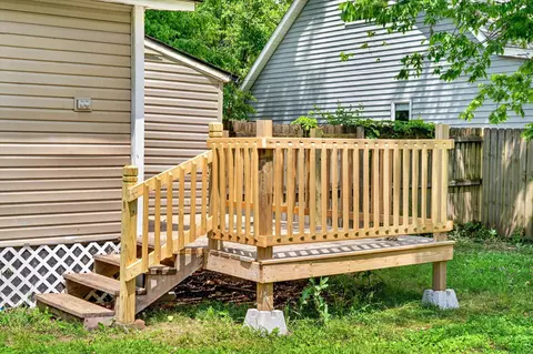 Exterior - 154 E Brooks St, Republic, MO 65738 photo 3 of 5