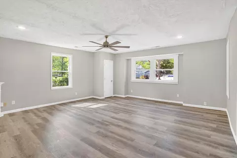Living - 154 E Brooks St, Republic, MO 65738 photo 3 of 3