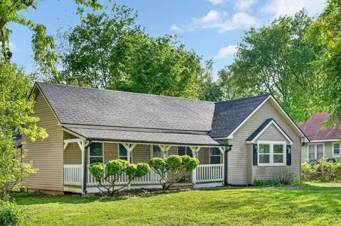 154 E Brooks St, Republic, MO 65738