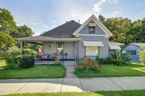 1462 E Mcdaniel St, Springfield, MO 65802