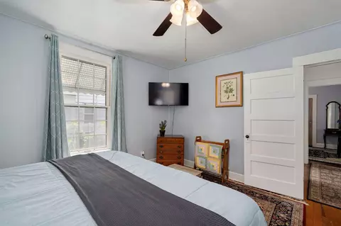 Bedroom - 1462 E Mcdaniel St, Springfield, MO 65802 photo 2 of 3