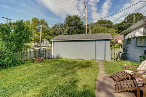 Exterior - 1462 E Mcdaniel St, Springfield, MO 65802 photo 11 of 13