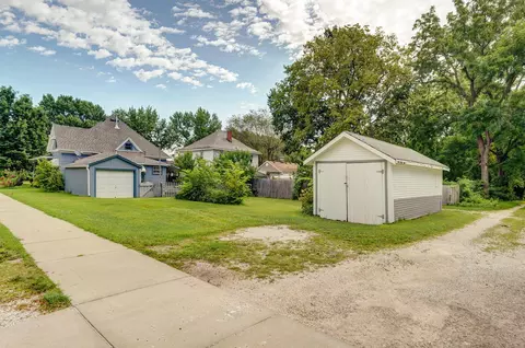 Exterior - 1462 E Mcdaniel St, Springfield, MO 65802 photo 13 of 13