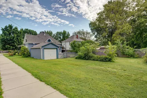 Exterior - 1462 E Mcdaniel St, Springfield, MO 65802 photo 12 of 13