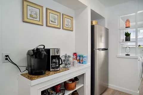 Kitchen - 1462 E Mcdaniel St, Springfield, MO 65802 photo 7 of 7