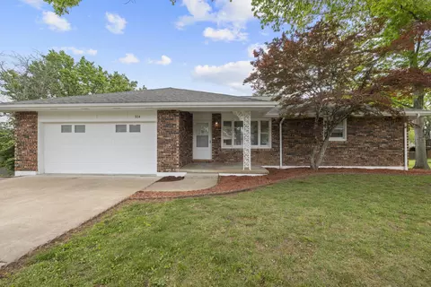 304 Greenbrier Ln, Hollister, MO 65672