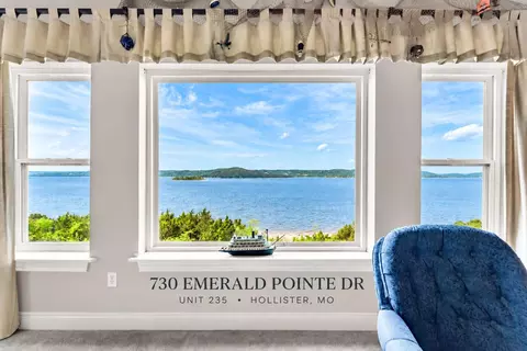 730 Emerald Pointe Dr #235, Hollister, MO 65672