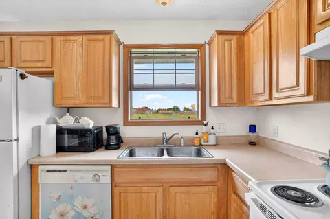 Kitchen - 548 N Jester Ave, Republic, MO 65738 photo 2 of 2
