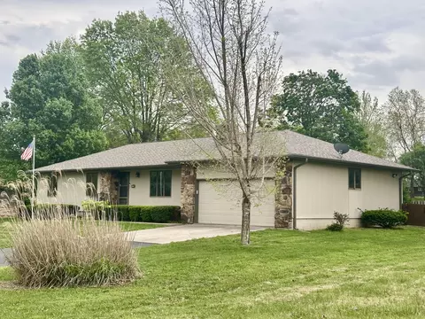 1206 Smith Ave, Marshfield, MO 65706 photo 1