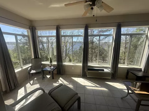 680 Emerald Pointe Dr # 3, Hollister, MO 65672