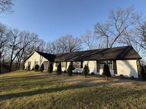 2352 S Valley View Ln, Springfield, MO 65809