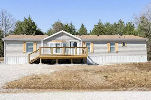 47 Elderberry Rd, Buffalo, MO 65622