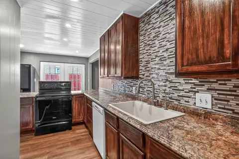Kitchen - 3156 E Latoka St, Springfield, MO 65804 photo 2 of 3