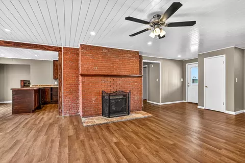 Living - 3156 E Latoka St, Springfield, MO 65804 photo 3 of 5