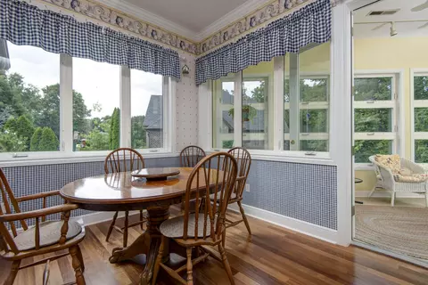 Dining - 458 S Oaks Dr, Springfield, MO 65809 photo 1 of 4