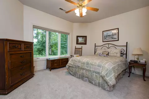 Bedroom - 458 S Oaks Dr, Springfield, MO 65809 photo 1 of 5
