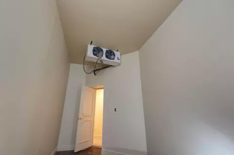 Bedroom - 458 S Oaks Dr, Springfield, MO 65809 photo 5 of 5