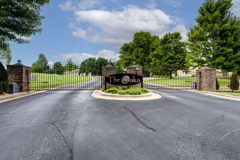 View/Area - 458 S Oaks Dr, Springfield, MO 65809 photo 1 of 2