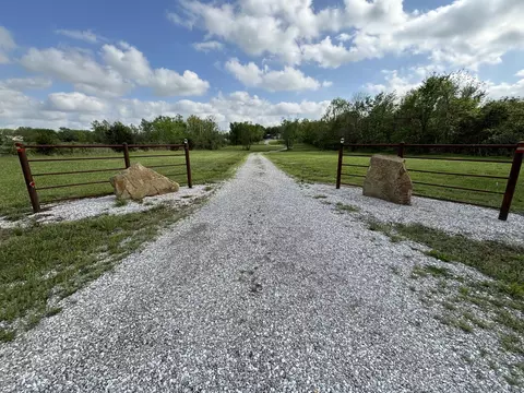 20699 Highway Zz, Aurora, MO 65605