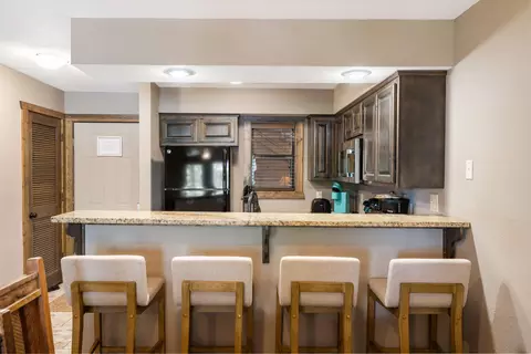 Kitchen - 429 E Chinquapin Cir #504, Indian Point, MO 65616 photo 3 of 3