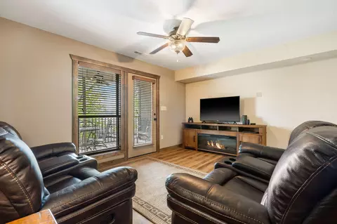 Living - 429 E Chinquapin Cir #504, Indian Point, MO 65616 photo 4 of 4