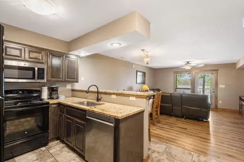 Kitchen - 429 E Chinquapin Cir #504, Indian Point, MO 65616 photo 1 of 3