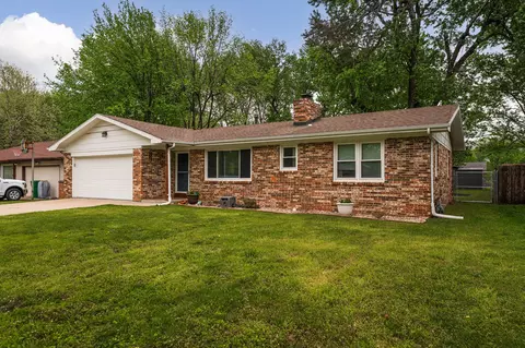 1116 S Paula Ave, Springfield, MO 65804 photo 2
