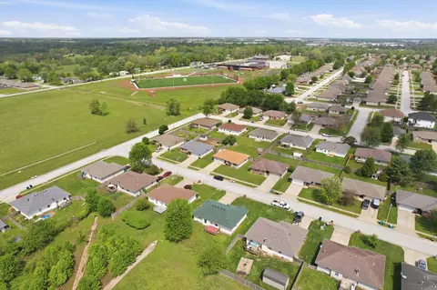 View/Area - 4432 W Huckleberry St, Springfield, MO 65802 photo 3 of 6
