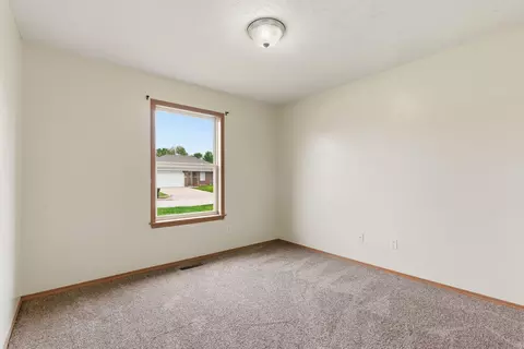 Bedroom - 4432 W Huckleberry St, Springfield, MO 65802 photo 3 of 8