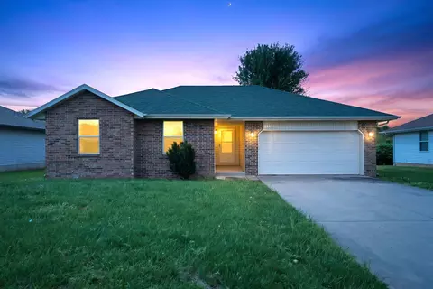 4432 W Huckleberry St, Springfield, MO 65802