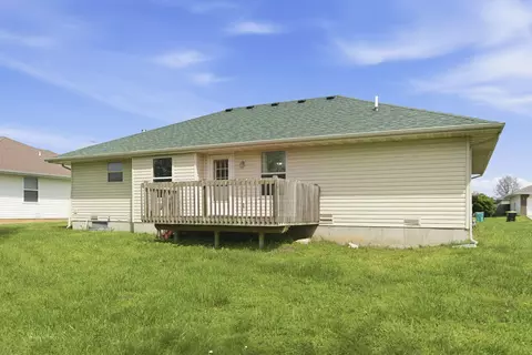 Exterior - 4432 W Huckleberry St, Springfield, MO 65802 photo 10 of 12