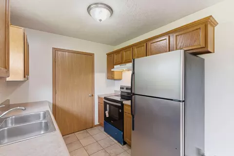 Kitchen - 4432 W Huckleberry St, Springfield, MO 65802 photo 2 of 3
