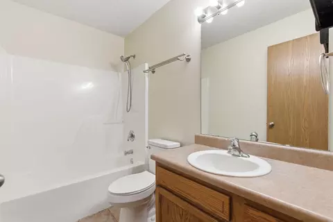Bath - 4432 W Huckleberry St, Springfield, MO 65802 photo 1 of 3
